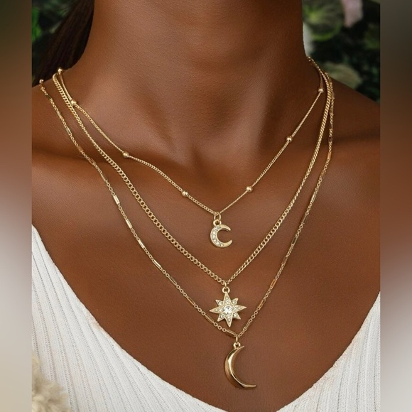 Jewelry - Gold Moon & Star 1pc Layered Necklace